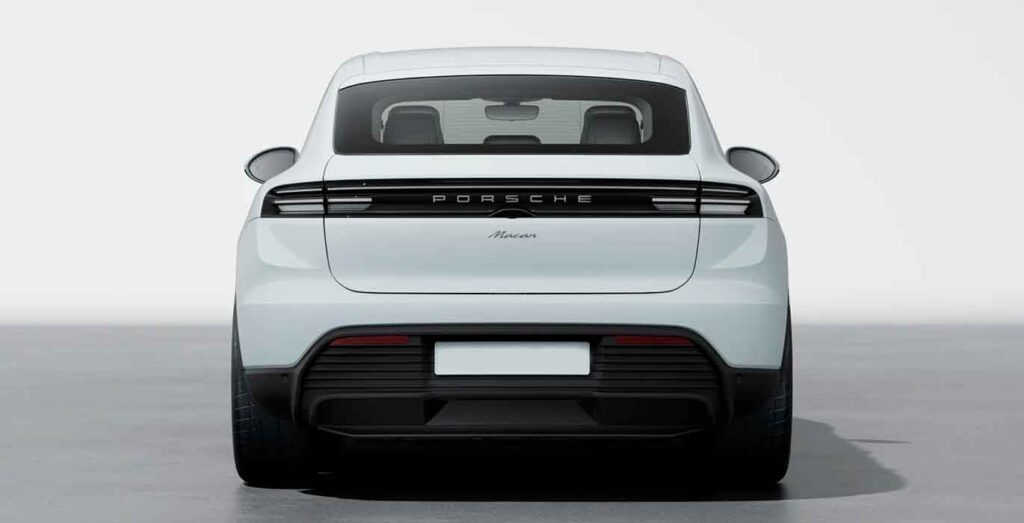 Porsche Macan eléctrico 265kW, vista trasera del vehículo en renting