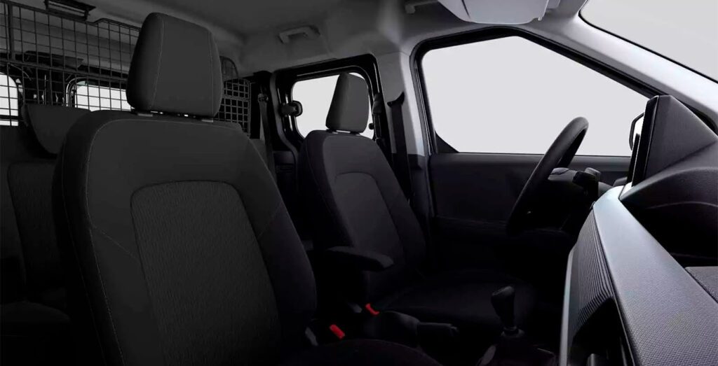 FORD-Transit-Courier-Kombi-1.5-Ecoblue-Trend-interior-trasera-1