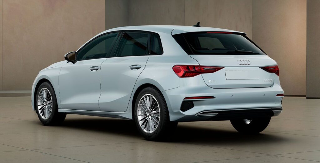 AUDI-A3-Sportback-Advanced-30-TFSI-S-Tronic-exterior-trasera