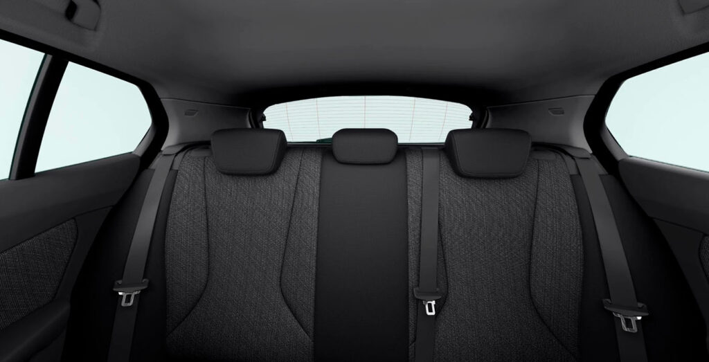 BMW-Serie-1-120d-interior-trasera