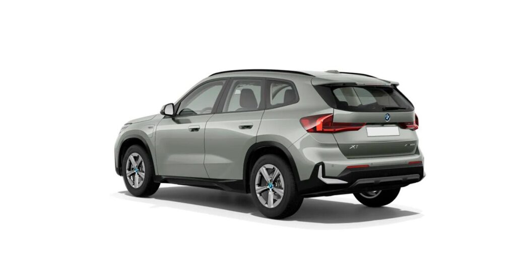 BMW-X1-xDrive-25e-nuevas-llantas-exterior-trasera