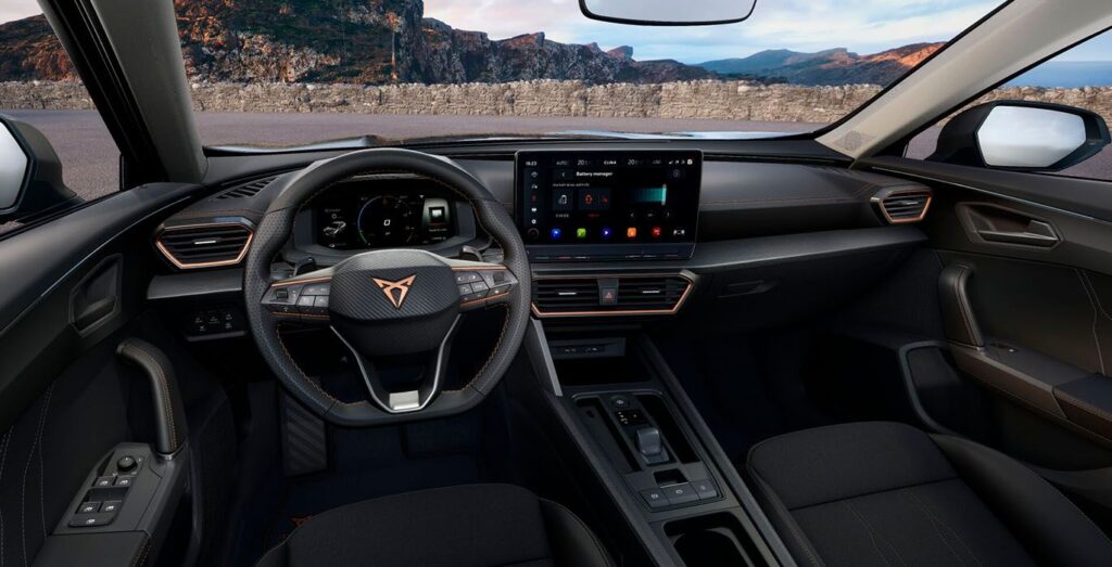 CUPRA-Formentor-1.4-E-Hybrid-204CV-DSG-gris-magnetic-interior-delantera