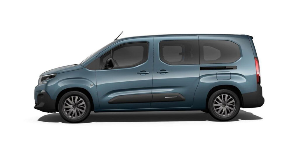 Citroën Berlingo Talla XL BlueHDi 100 YOU L2 N1 adaptada, furgoneta blanca de renting, vista de perfil