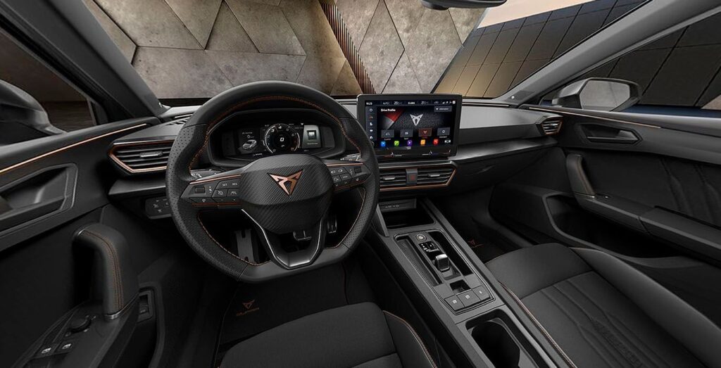 Cupra-Leon-eTSI-DSG-interior-delantera