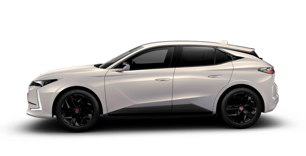 DS-4-BlueHDi-130-Performance-Line-exterior-perfil