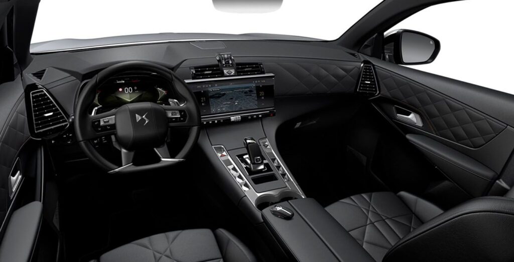 DS-7-BLUEHDI-130-RIVOLI-AUTOMATICO-interior-frontal