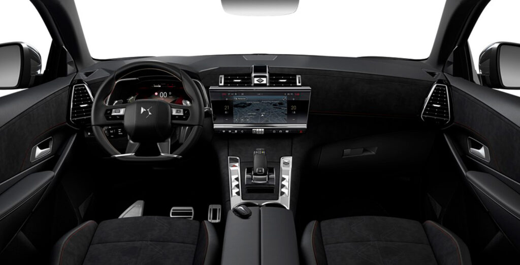 DS7 Crossback Pallas: vista interior delantera con salpicadero, volante y consola central