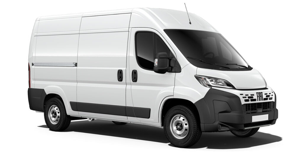Fiat Ducato 35 L2H2 BlueHDi manual en color blanco, vista lateral del exterior