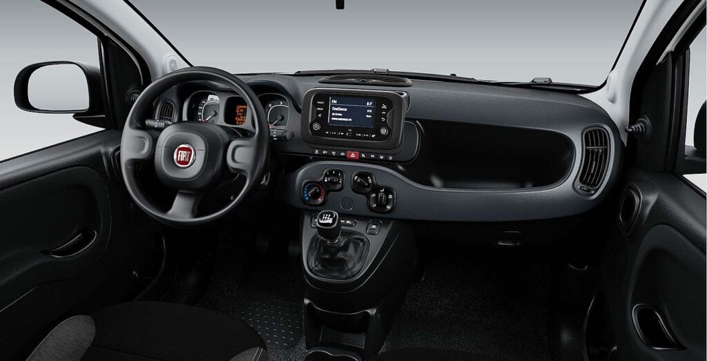 FIAT-Panda-City-Life-Hybrid-interior-delantera