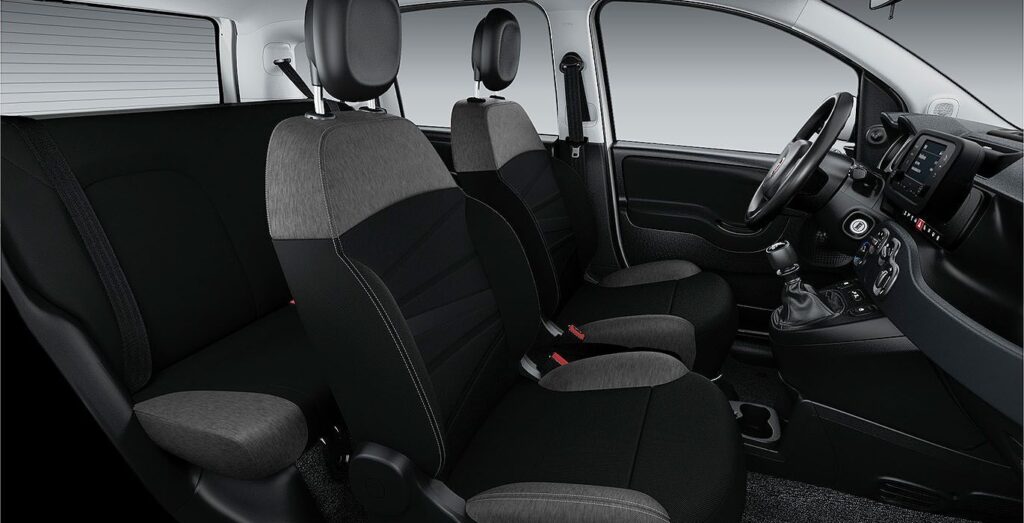 FIAT-Panda-City-Life-Hybrid-interior-perfil