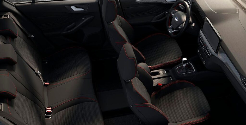 FORD-Focus-1.0-Ecoboost-Mhev-St-Line-interior-trasera