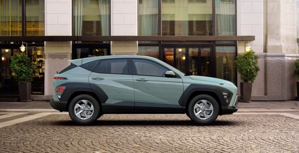 Hyundai-Nuevo-Kona-HEV-Maxx-141cv-DCT-exterior-perfil