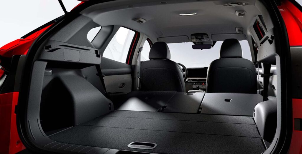 Hyundai Tucson FL 1.6T 160CV Klass, vista interior de plaza trasera en renting