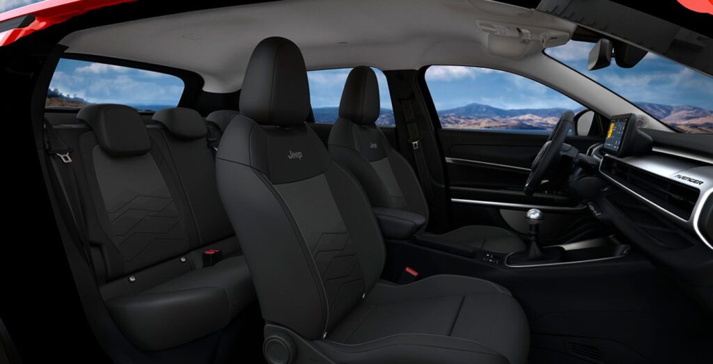 JEEP-AVENGER-1.2-G-100CV-SUMMIT-MANUAL-interior-trasera