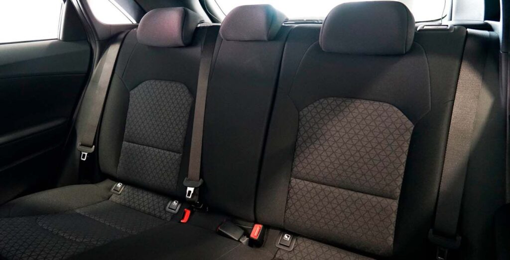 KIA-Ceed-1.0-T-GDi-Concept-100CV-interior-trasera