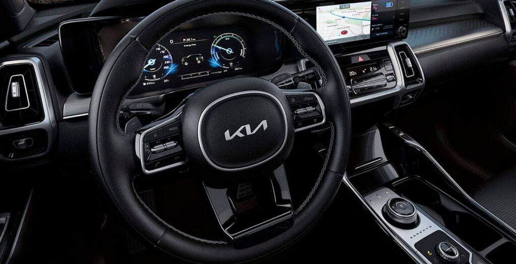 KIA-Sorento-HEV-1.6T-GDi-Plus-Edition-4x2-7p.-interior-delantera