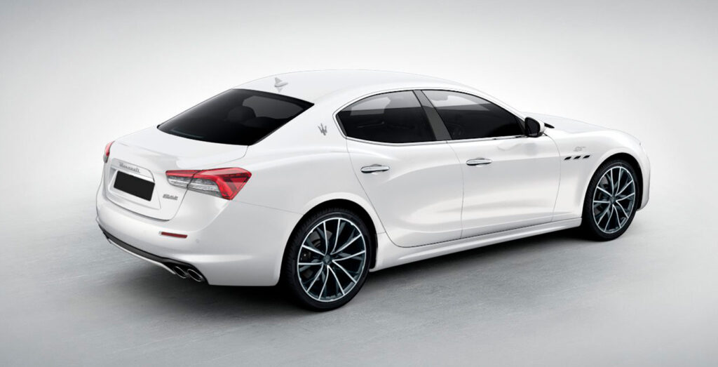 MASERATI-GHIBLI-GT-ULTIMA-L4-330CV-RWD-AUTOMATICO-exterior-trasera