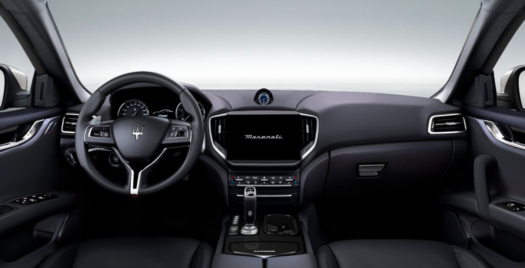 MASERATI-GHIBLI-GT-ULTIMA-L4-330CV-RWD-AUTOMATICO-interior-delantera