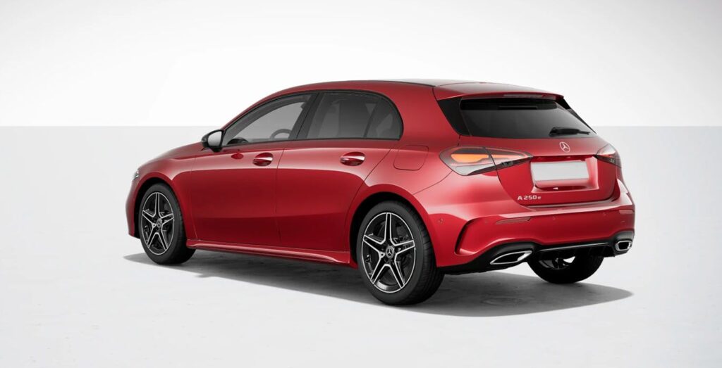 Mercedes-Benz-Clase-A-250-e-rojo-exterior-trasera