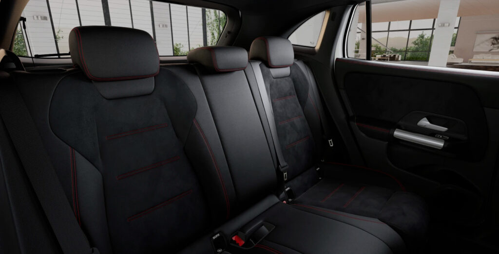 Mercedes-Benz-GLA-250e-amg-line-night-blanco-interior-trasera