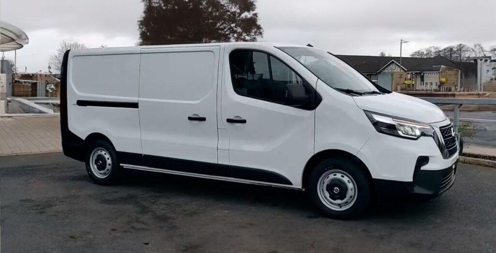 Nissan-Primastar-Furgon-L1H1-130CV-exterior-perfil