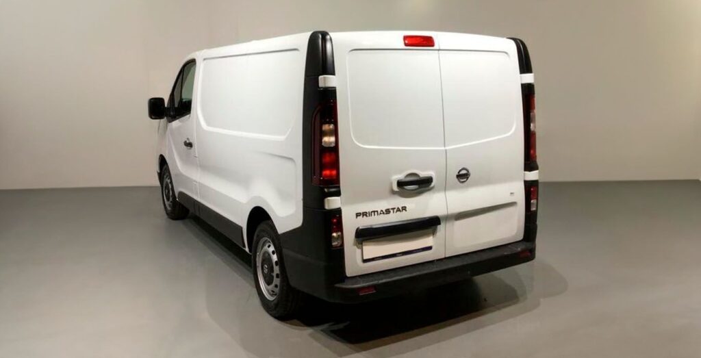 Nissan-Primastar-Furgon-L1H1-130CV-exterior-trasera