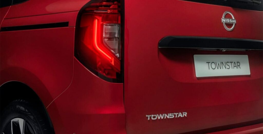 Nissan-Townstar-Acenta-1.3G-5p-exterior-trasera-2