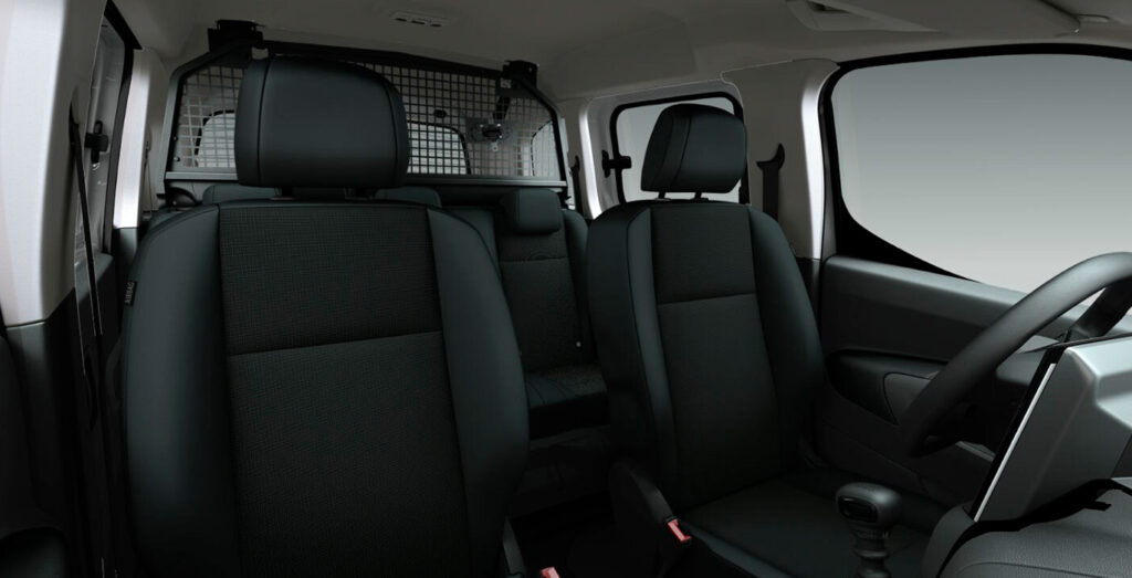 OPEL-Combo-Edition-1.5TD-SS-N1-interior-trasera