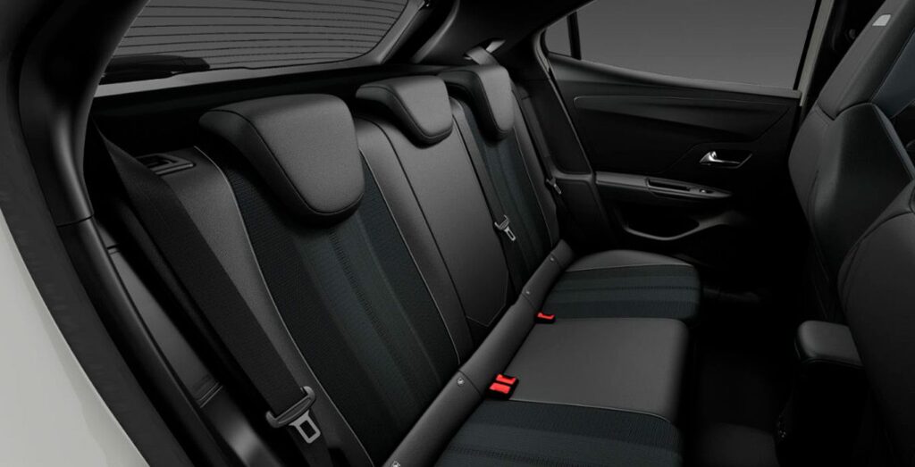 OPEL-Mokka-1.2T-GS-130cv-interior-trasera
