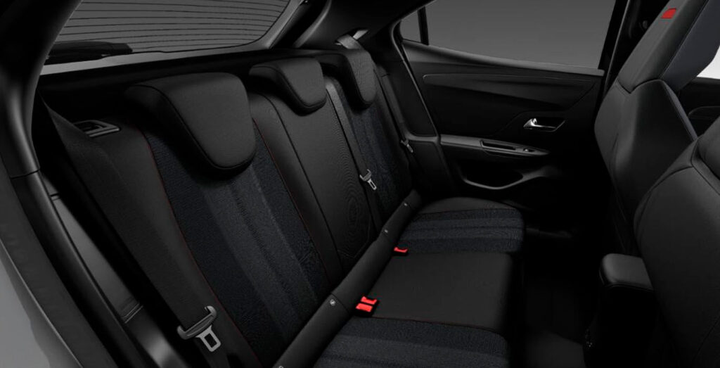 OPEL-Mokka-BEV-50kWh-GS-Line-Interior-Trasera