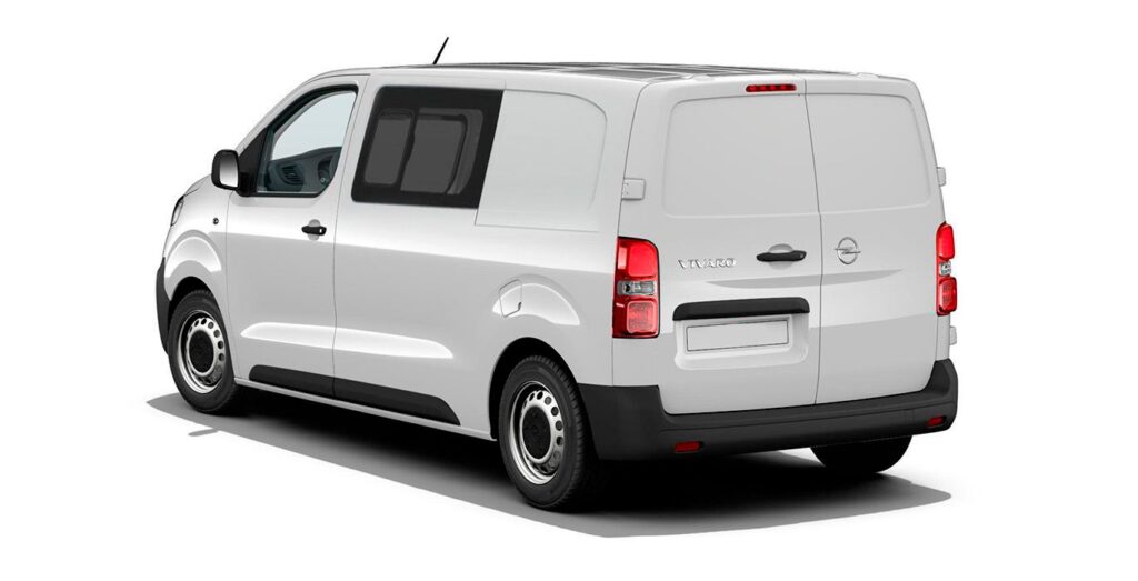 Opel Vivaro Doble Cabina 6 plazas Talla M 120cv, vista exterior trasera - renting