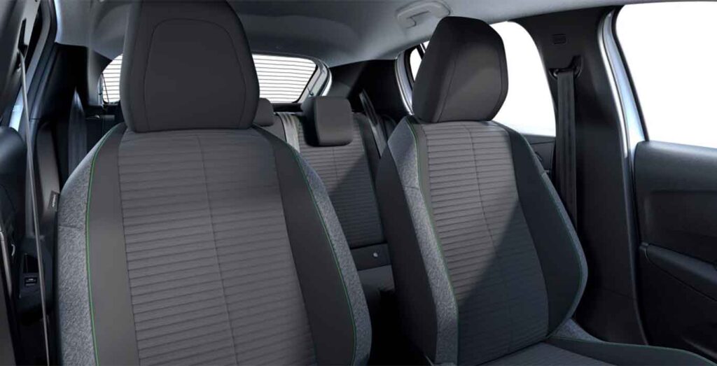 PEUGEOT-208-ACTIVE-PURETECH-MANUAL-interior-trasera