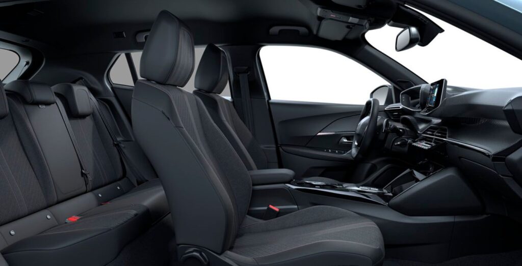 Peugeot-2008-Allure-Puretech-automatico-interior-perfil