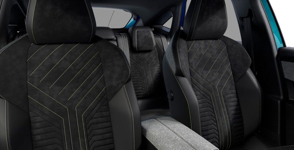 Peugeot-3008-Hybrid-1.2-100KW-GT-eDCS6-interior-trasera