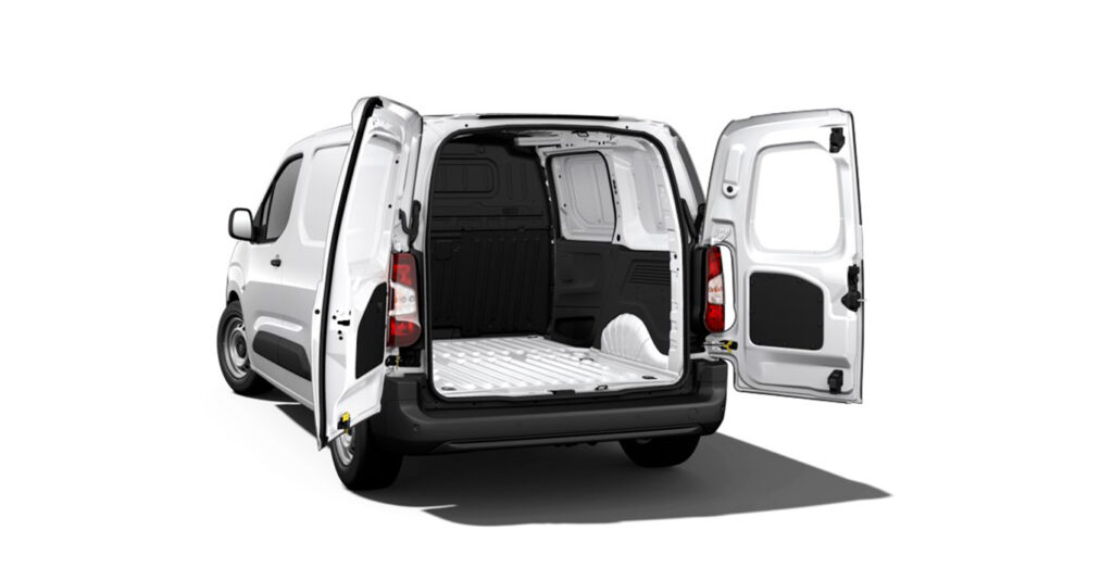 Peugeot Partner Pro Standard BlueHDi vista trasera exterior en renting