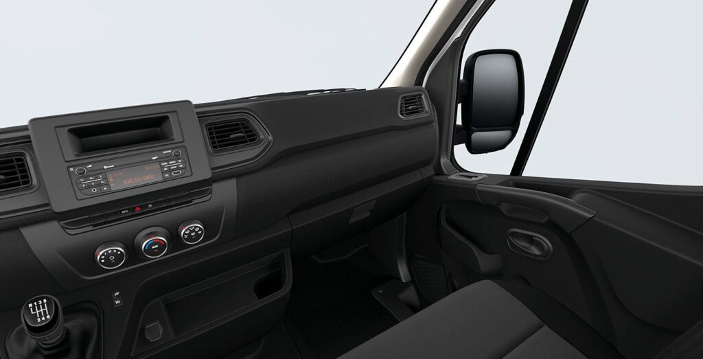 RENAULT-Master-L2H2-135CV-interior-delantera-2