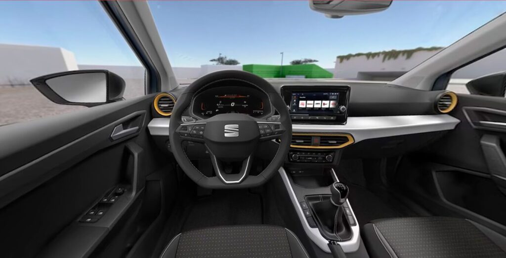 SEAT-Arona-1.0-TSI-Style-XL-interior-delantera
