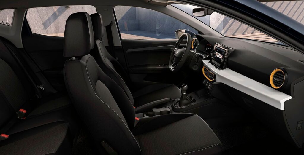 SEAT-IBIZA-Style-XL-Edition-interior-perfil