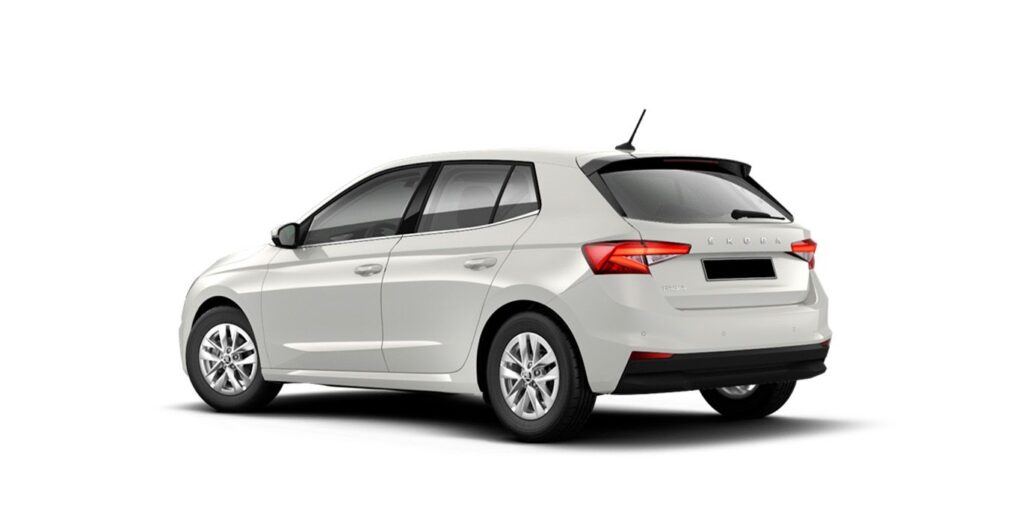 SKODA-Fabia-Ambition-1-0-MPI-exterior-trasera