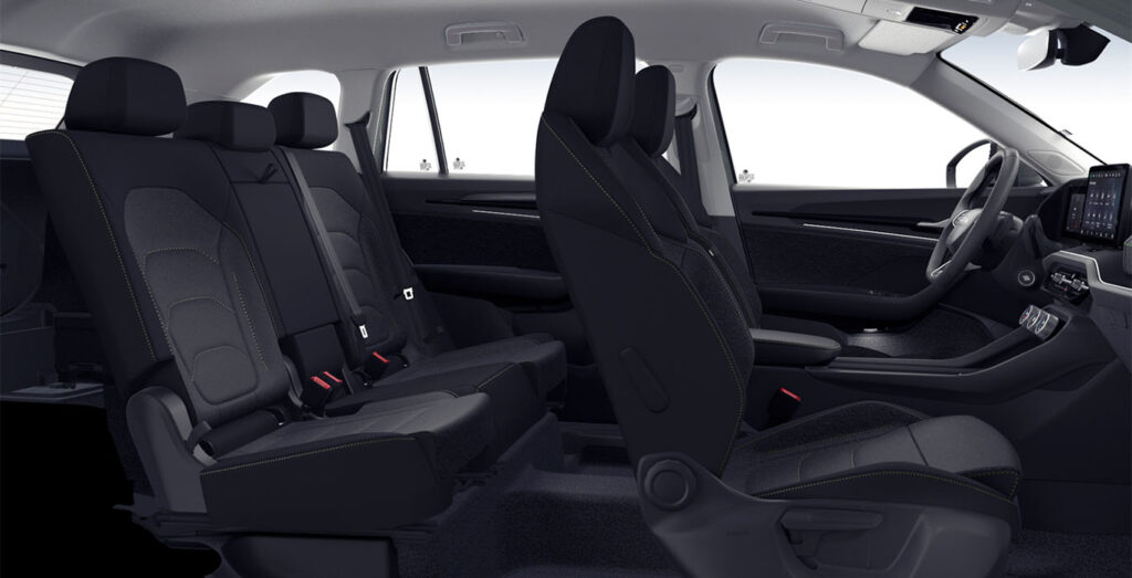 Interior trasera del Skoda Kodiaq 1.5 TSI DSG PHEV Selection, asientos y acabados del renting