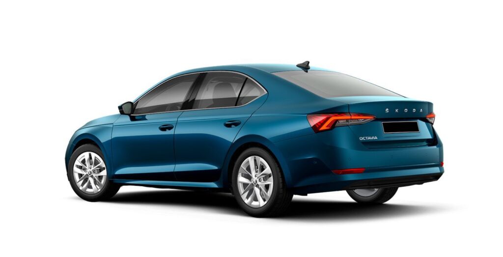 SKODA-Octavia-2.0-TDI-DSG-Selection-exterior-trasera