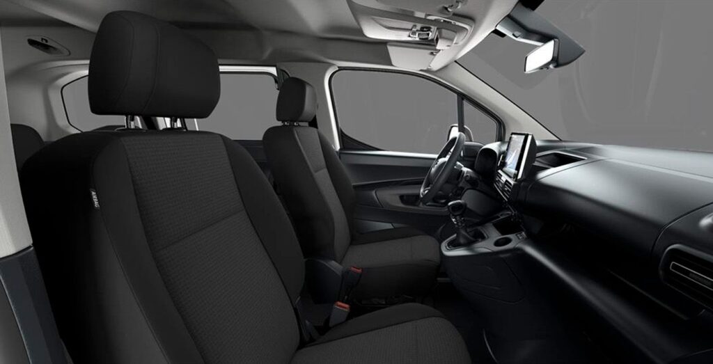 TOYOTA-Proace-City-Combi-VX-L1-2PL-interior-perfil