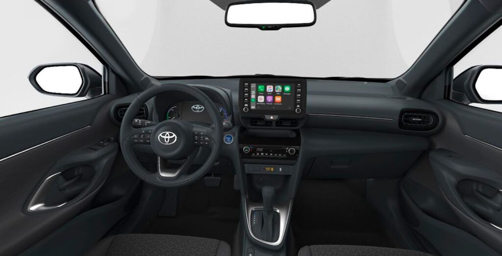TOYOTA-Yaris-Cross-120H-Active-Tech-interior-delantera