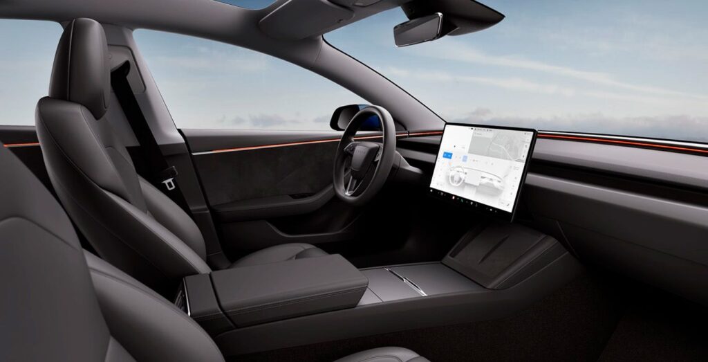 Tesla-Model-3-interior-perfil