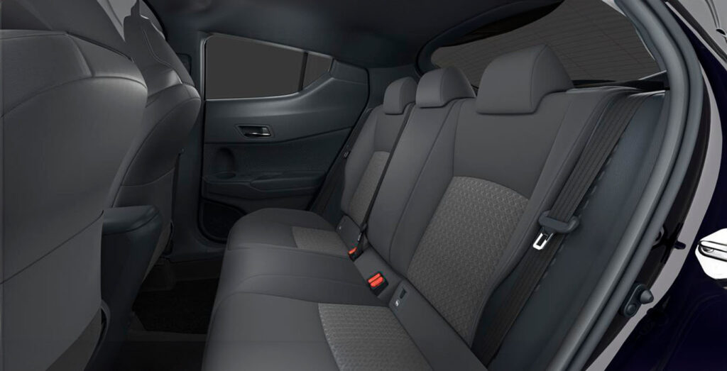 Toyota-C-HR-180H-Advance-interior-trasera