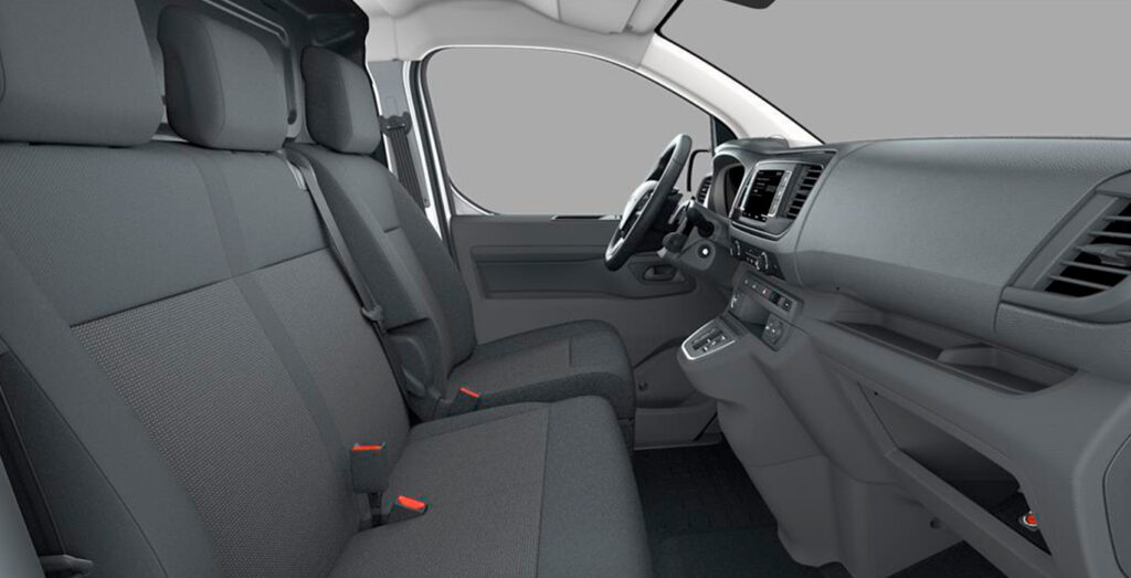 Toyota-Proace-EV-Van-GX-Plus-L1-interior-perfil