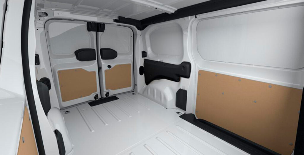 Toyota-Proace-EV-Van-GX-Plus-L1-interior-trasera