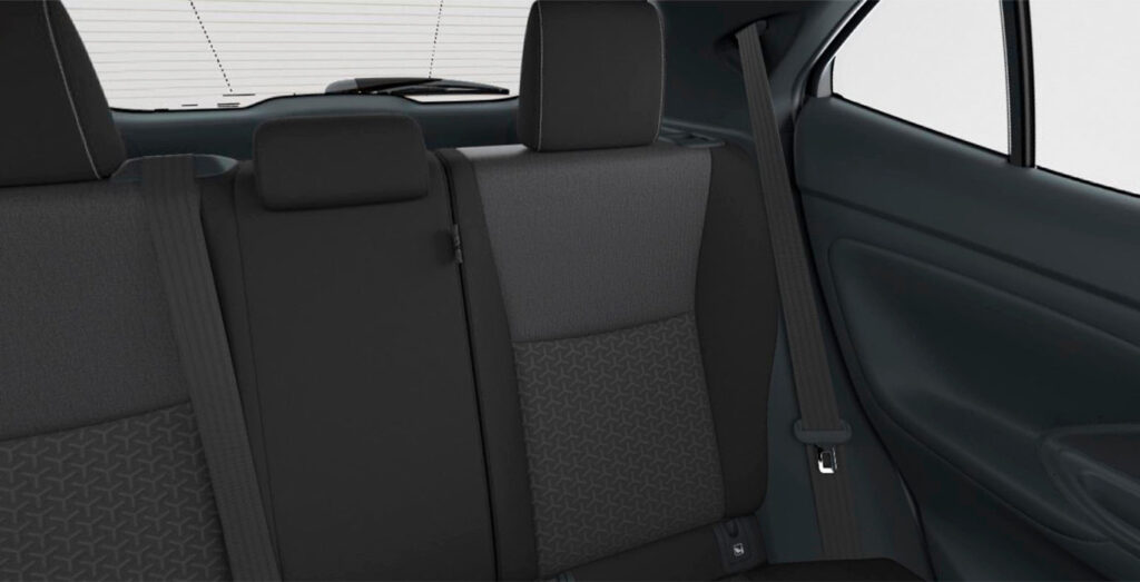Toyota-Yaris-Cross-120h-Active-Plus-interior-trasero-1-1