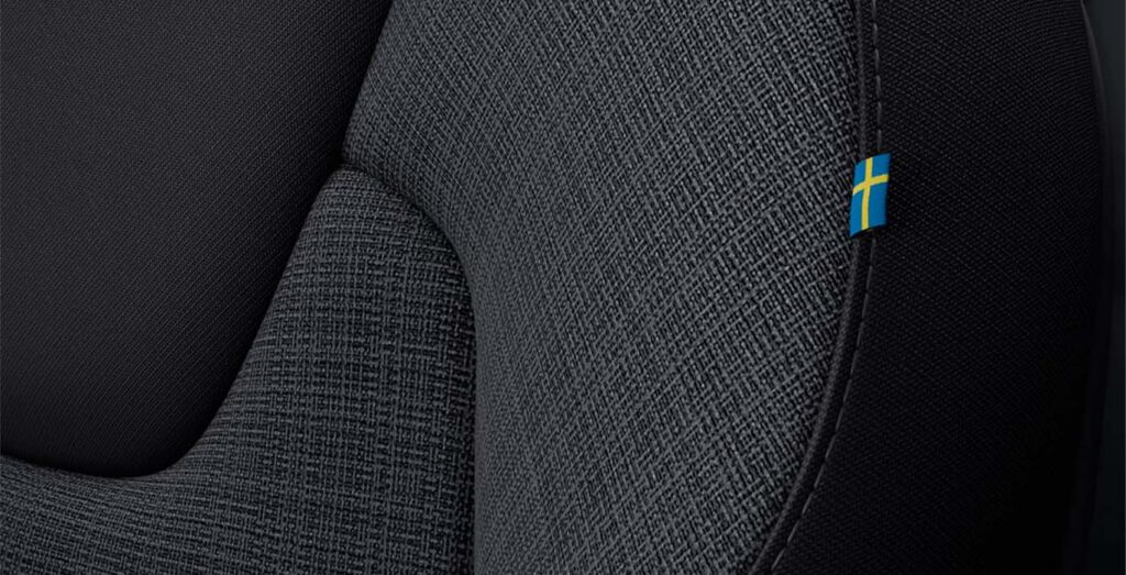 VOLVO-XC60-2.0-B5-G-AWD-Core-Auto-interior