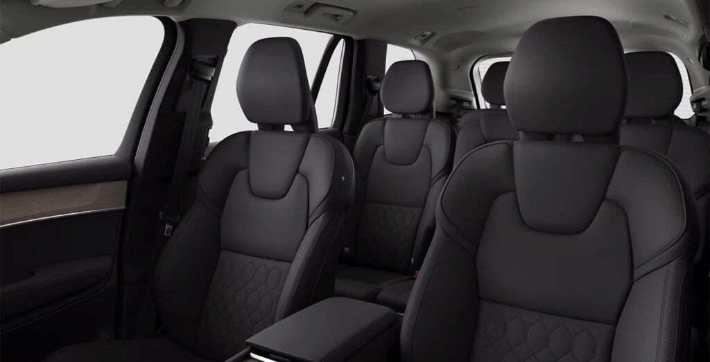 VOLVO-XC90-2.0-B5-AWD-Plus-Bright-Auto-interior-trasera